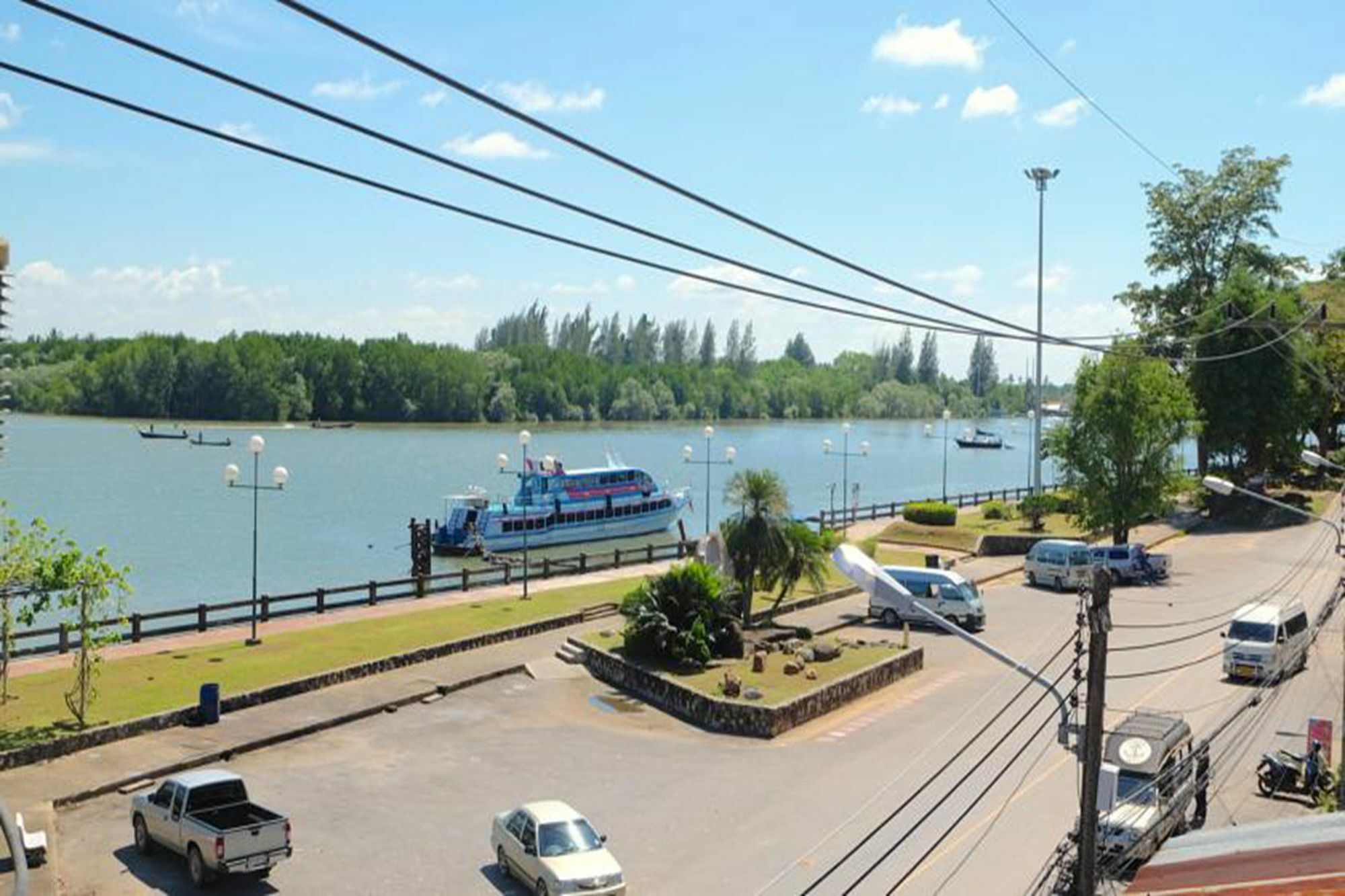 Hotel Krabi Marina Seaview Exterior foto