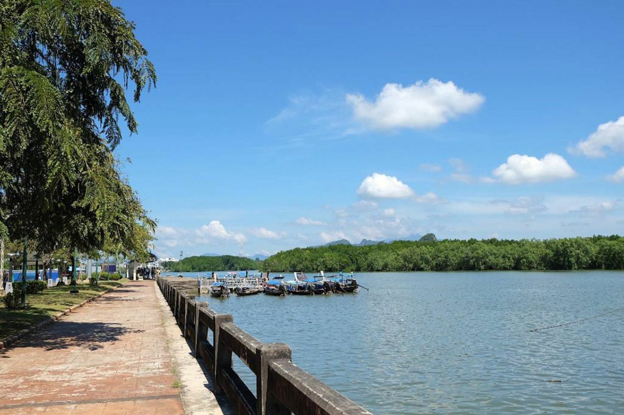 Hotel Krabi Marina Seaview Exterior foto